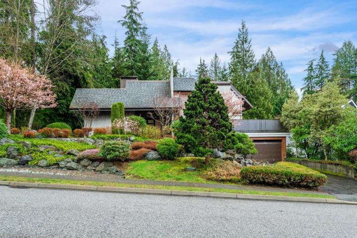 5344 Cliffridge Avenue, Canyon Heights NV, North Vancouver 