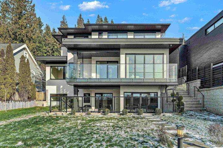 701 Blueridge Avenue, Canyon Heights NV, North Vancouver 