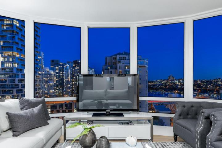 2002 - 1500 Hornby Street, Yaletown, Vancouver West 